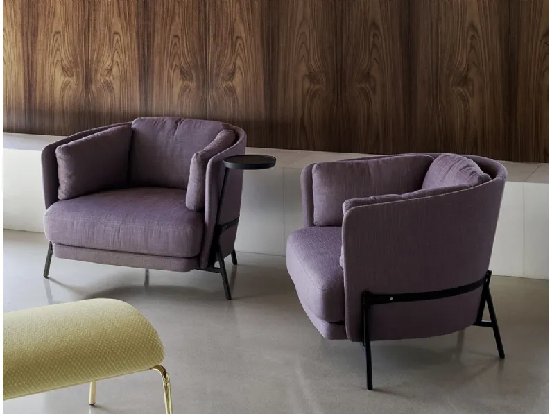 Poltrona in tessuto Cradle di Arflex