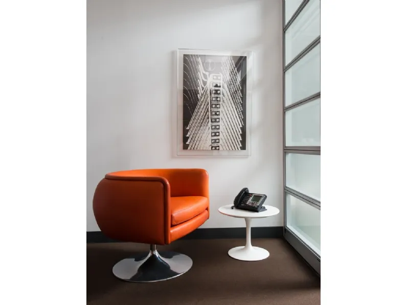 Poltroncina in pelle D'Urso Swivel Chair di Knoll