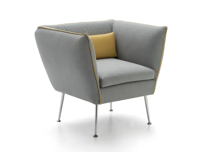 Poltroncina Dandy in tessuto con cordoncino giallo di Confort Line