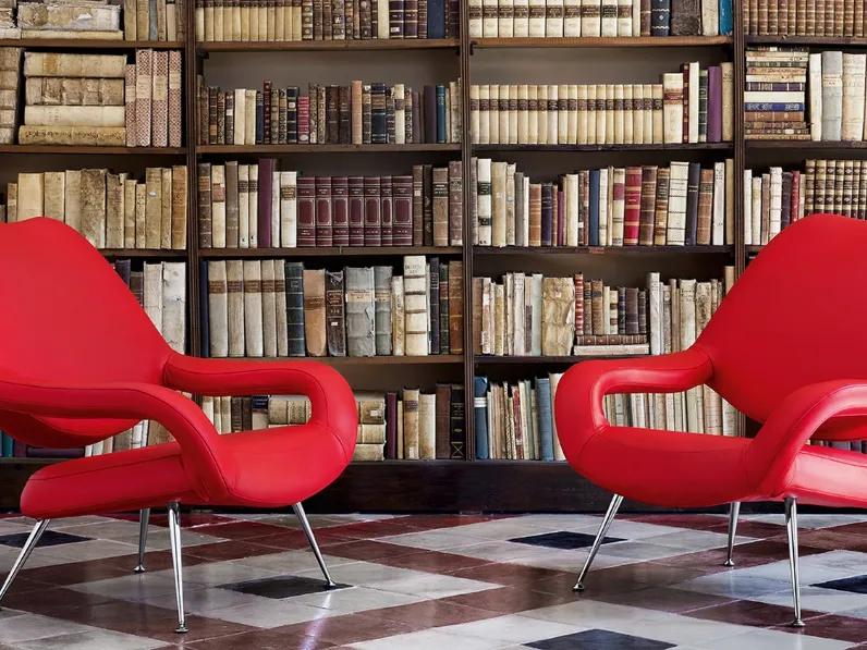 Poltroncina rivestita in pelle con piedi in acciaio Du 55 di Poltrona Frau