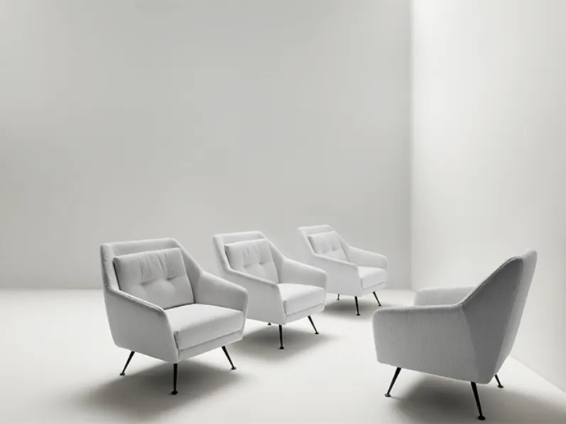 Poltroncina Duke in tessuto con schienale alto di Valentini