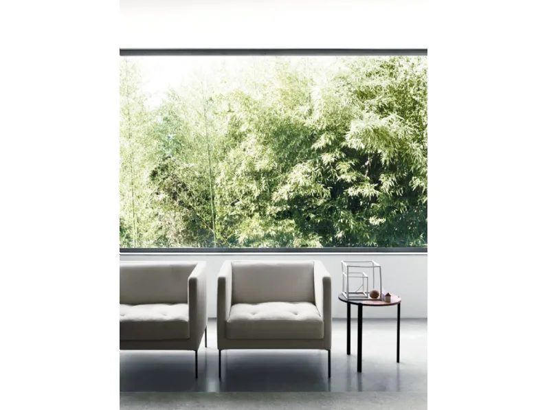 Poltroncina in tessuto con piedini in acciaio Easy Lipp di Living Divani