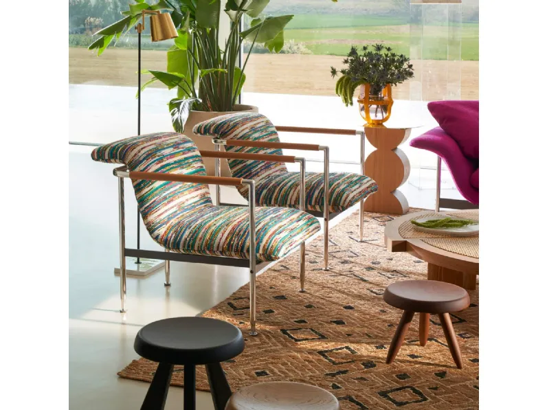 Poltroncina di design in tessuto Esosoft di Cassina