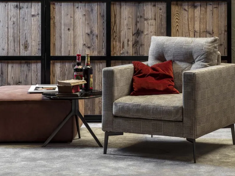 Poltrona in tessuto con piede in alluminio Fire di Flexstyle