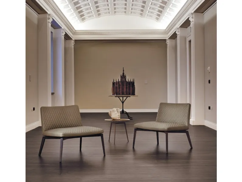 Poltroncina in pelle trapuntata Flexa Lounge Chair 02 di Alivar
