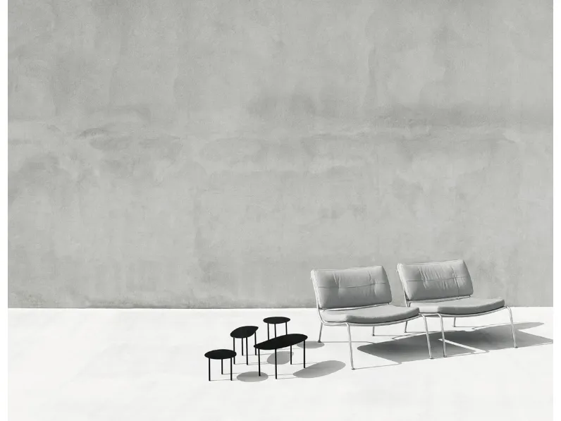 Poltroncina in pelle  con struttura in metallo Frog di Living Divani