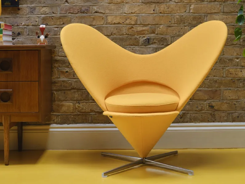 Poltrona di design in tessuto Heart Cone Chair di Vitra