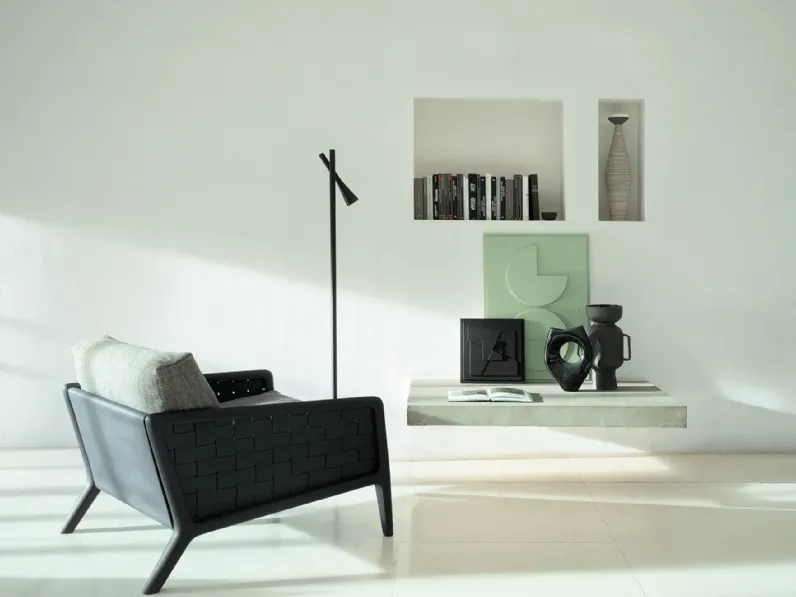 Poltrona Iole in legno, pelle e tessuto di Cierre Imbottiti