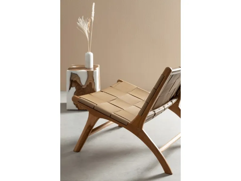 Poltroncina Lounge in pelle e teak Joanna di Bizzotto