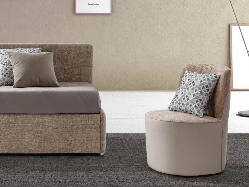 Poltroncina Kirko in ecopelle e tessuto di Rimar