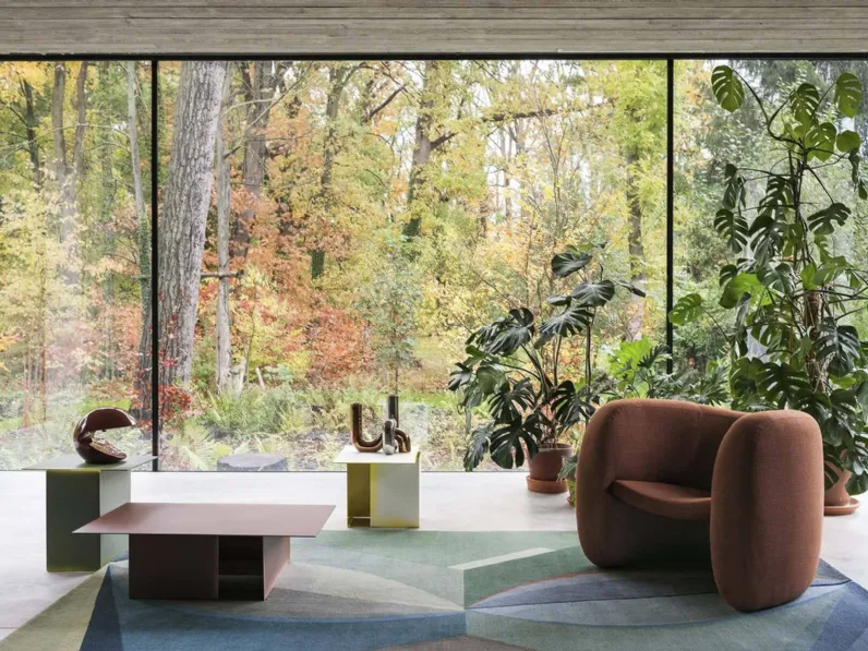 Poltrona Lagoa in tessuto imbottito di Tacchini