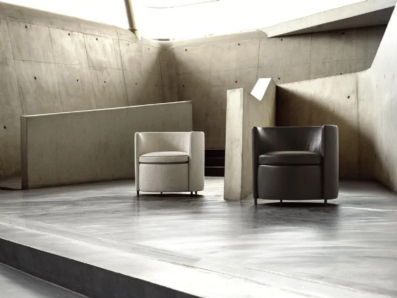 Poltroncina in pelle Lou di Frigerio