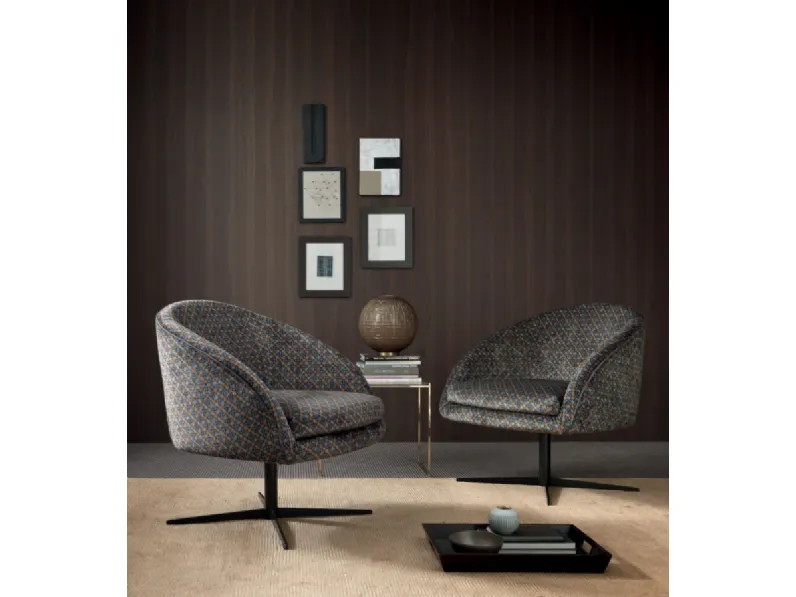 Poltroncina in velluto fantasia e base girevole Margot di Valentini