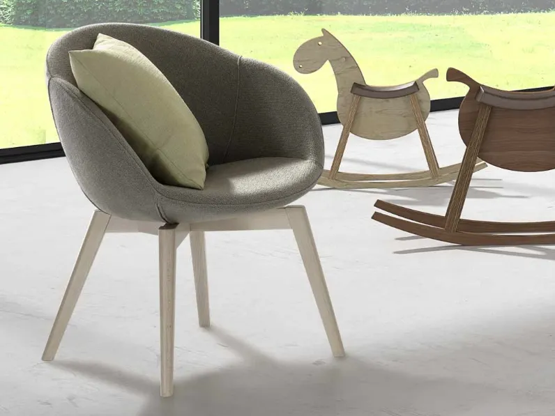 Poltroncina Marina in tessuto e legno di Rimar