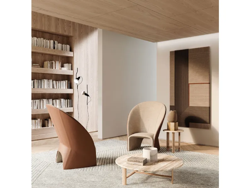 Poltrona di design Mayu in tessuto e pelle di Frigerio