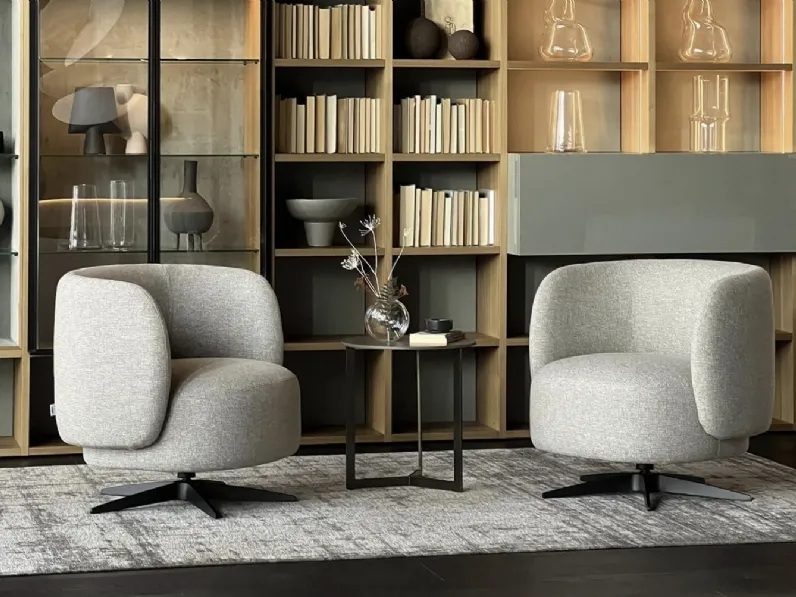 Poltroncina in tessuto Miki di Lema