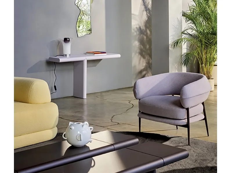 Poltroncina in tessuto imbottito Nena Lounge di Zanotta