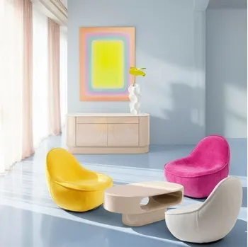 Poltrona girevole Ovo di Kare Design