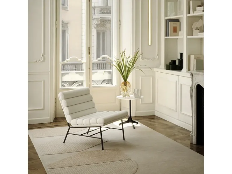 Poltroncina in tessuto imbottito Pan Flute di Saba