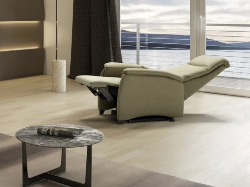 Poltrona alzapersona Asia di Spaziorelax