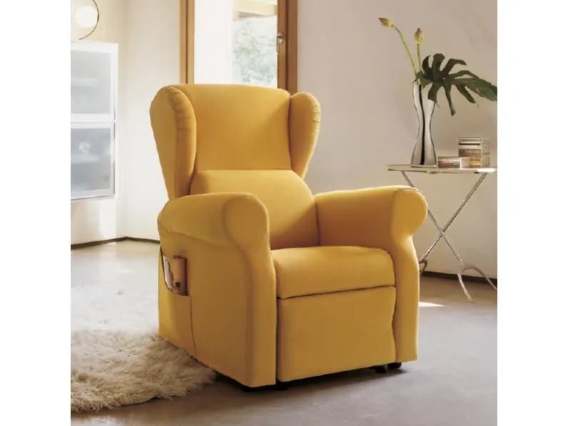 Poltrona Relax con meccanismo alzapersona Bergè di Rigosalotti