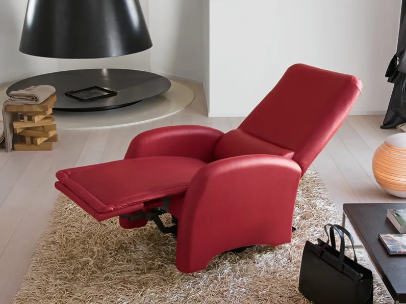 Poltrona Relax con meccanismo alzapersona Event in pelle di Rigosalotti