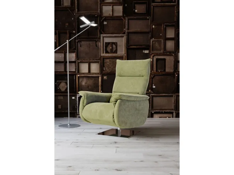 Poltrona relax in tessuto con base in acciaio cromato Hollywood di Polyformitalia 