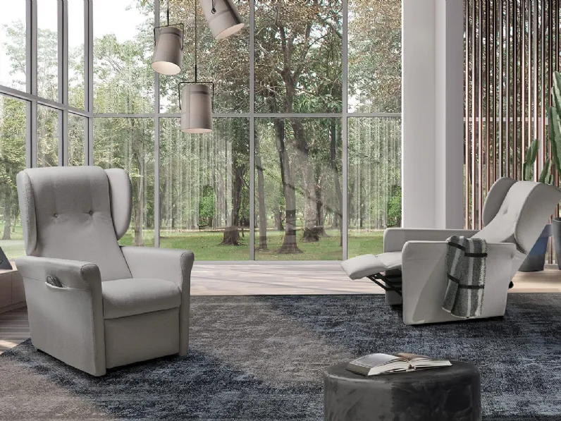 Poltrona relax con movimento indipendente dello schienale e della pediera Nora di Vitarelax