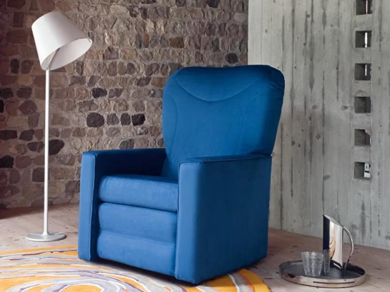 Poltrona Relax con meccanismo alzapersona Stylo di Rigosalotti