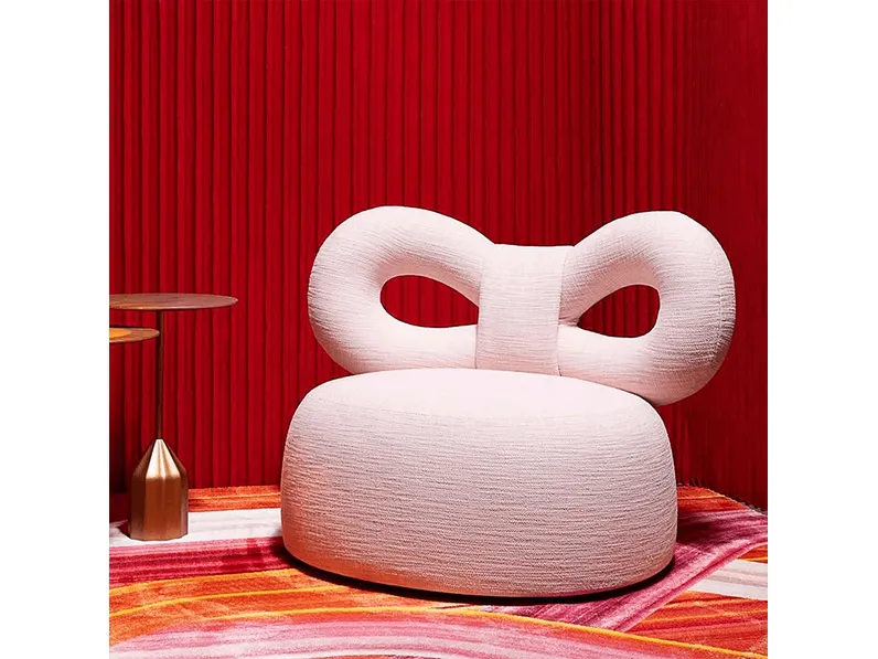 Poltroncina in tessuto imbottito Ribbon di Qeeboo