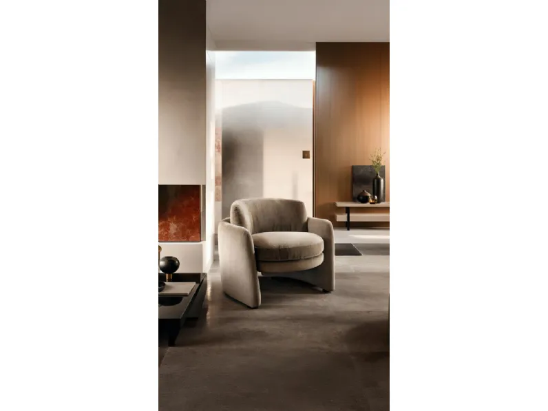 Poltrona in tessuto Ringo di Franco Ferri