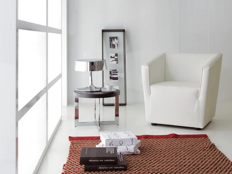 Poltroncina in pelle Sally di Delta Salotti