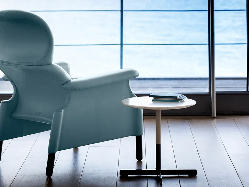 Poltrona di design in pelle Sanluca di Poltrona Frau