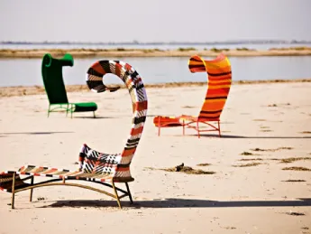 Shadowy Chaise Longue