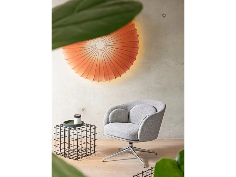 Poltrona Sunset Armchair in tessuto imbottito di Saba