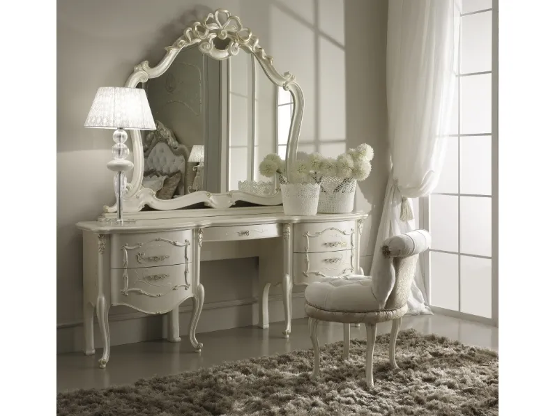 Poltroncina Venere in tessuto imbottito di Ghezzani