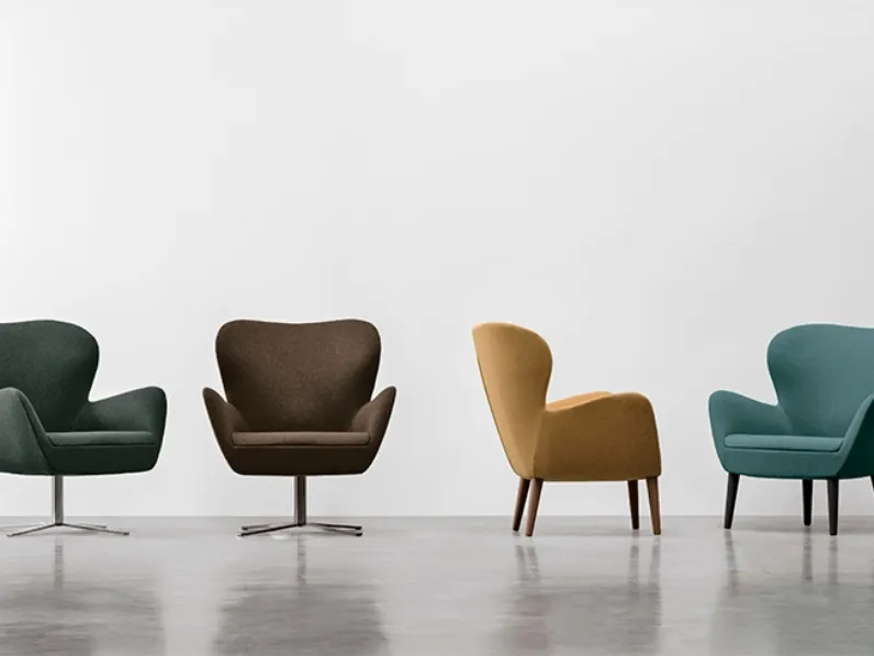 Poltroncina Vera in tessuto con basamento in metallo o gambe in legno di Valentini