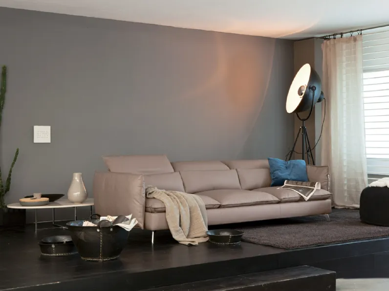 Divano lineare in ecopelle Aladine di Valmori