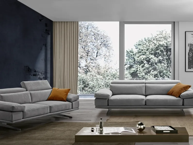 Divano lineare Alexander di Astor poltrone e divani