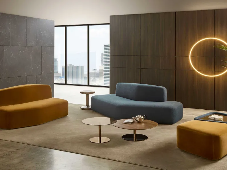 Divano di design asimmetrico in tessuto Atacama di Marelli