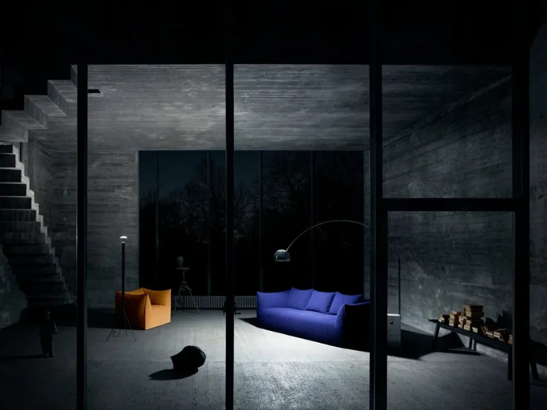 Divano lineare Le Bambole in tessuto imbottito di B&B Italia