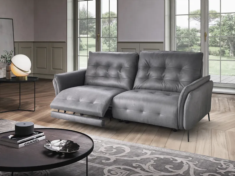 Divano relax lineare in pelle imbottito e trapuntato Bolzano di Afosofà