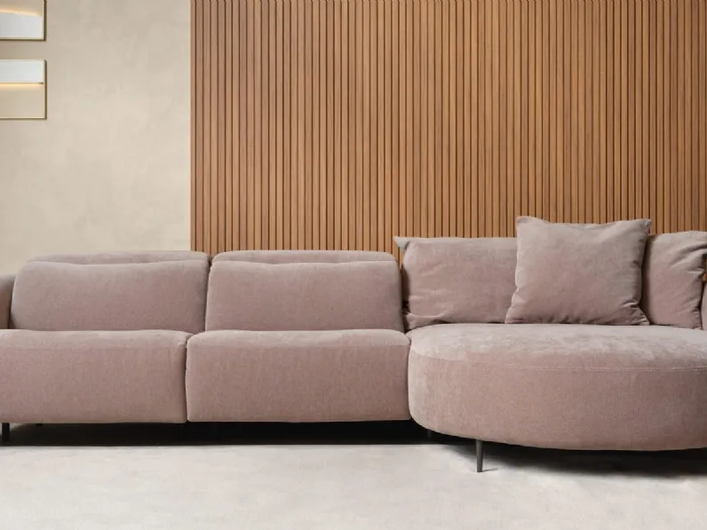 Divano relax con penisola Bosè di Franco Ferri