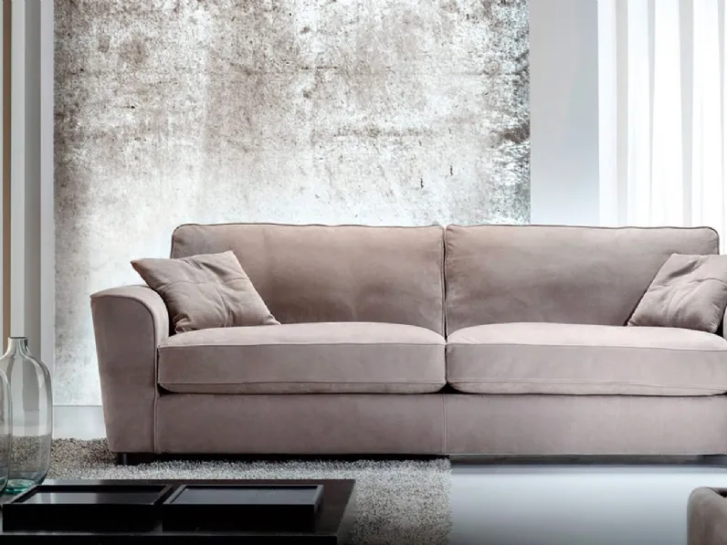 Divano lineare Bramante di Cava Divani
