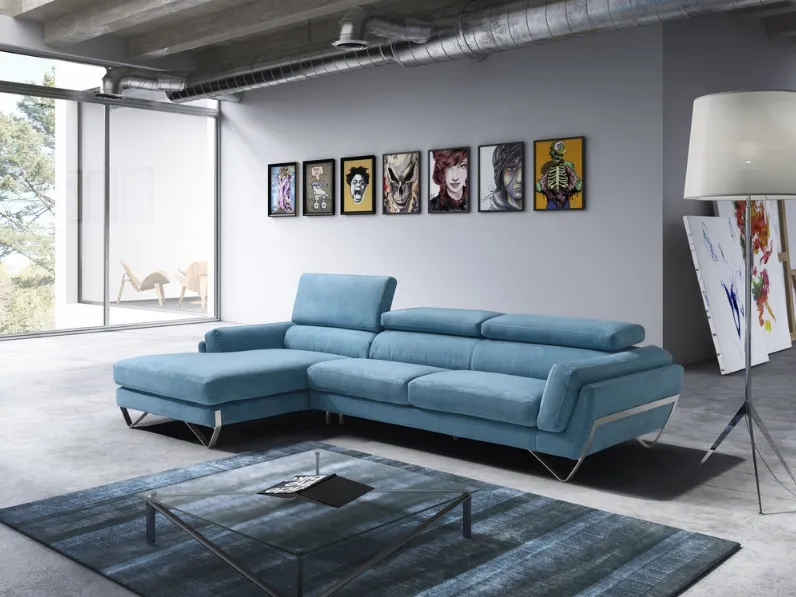 Divano con penisola Capri in microfibra con base in acciaio di Polyformitalia 