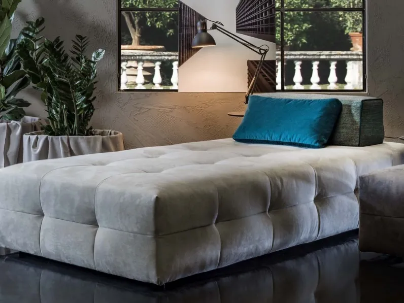 Divano modulare in tessuto trapuntato Chailly di Flexstyle