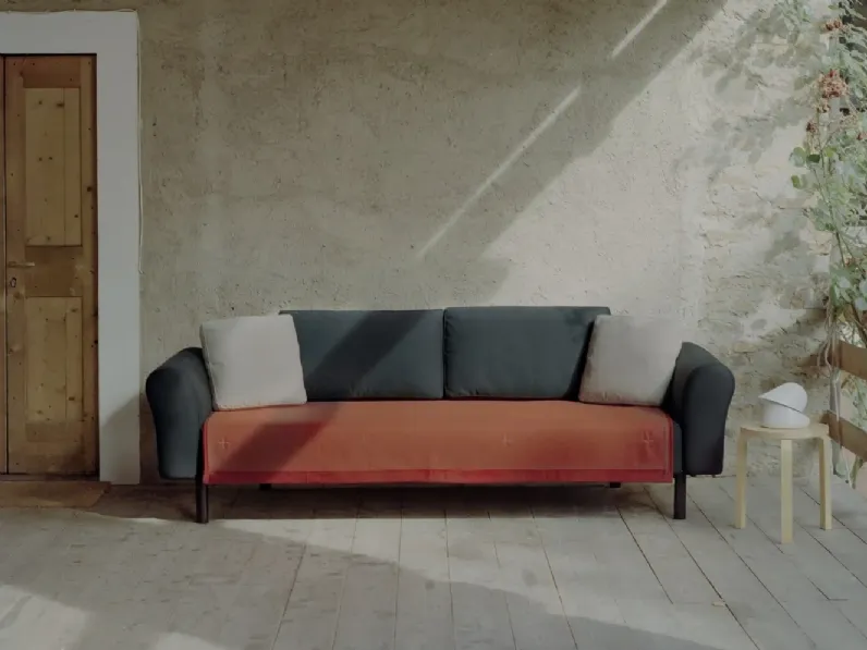 Divano lineare Commedia di Campeggi