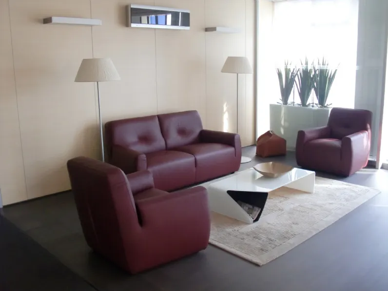 Salotto lineare in pelle Clubina di Estel