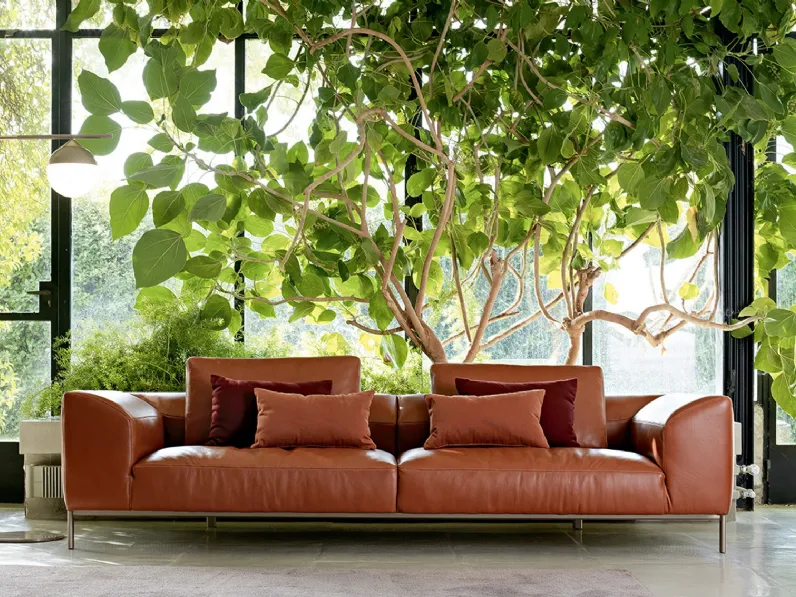 Divano lineare in pelle con struttura in metallo Diva di Cortezari