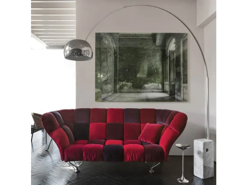 Divano lineare in velluto trapuntato 33 Cuscini di Driade